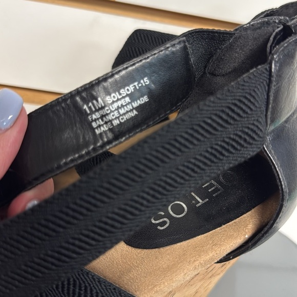 TOETOS Women's Solsoft Low Platform Wedges Size‎ 11 Black Zip Back - Picture 9 of 11